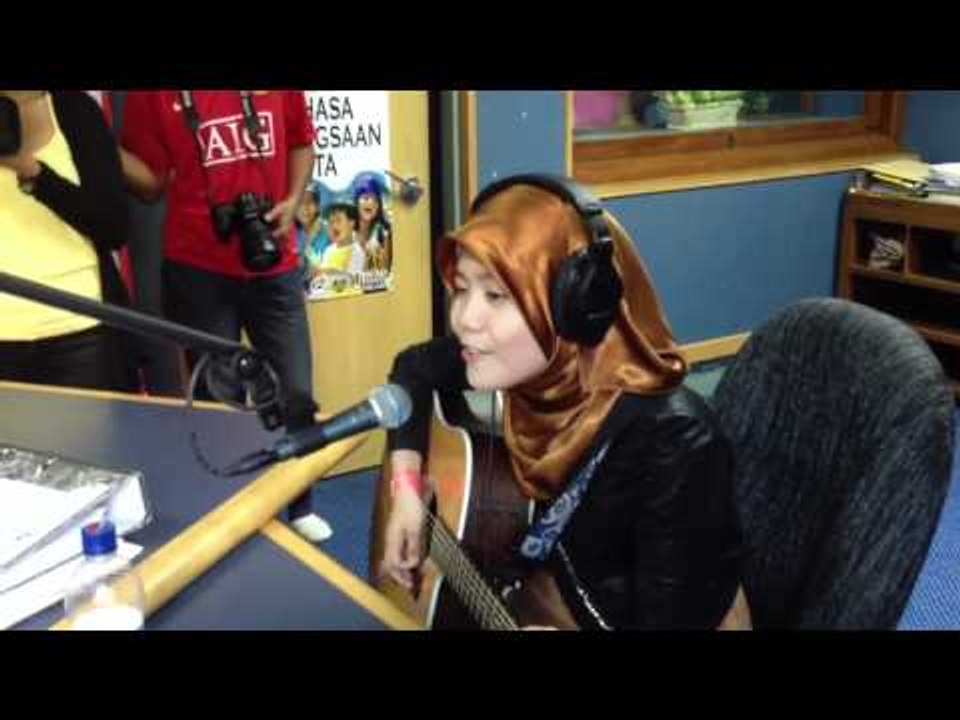 Najwa Latif -Carta Hati