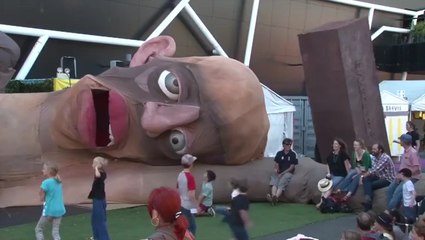 Cette aire de jeux éducative sur l'anatomie humaine est carrément terrifiante