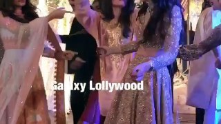 Mawra Sajal and Numan Ejaz's amazing dance performance during Urwa's wedding