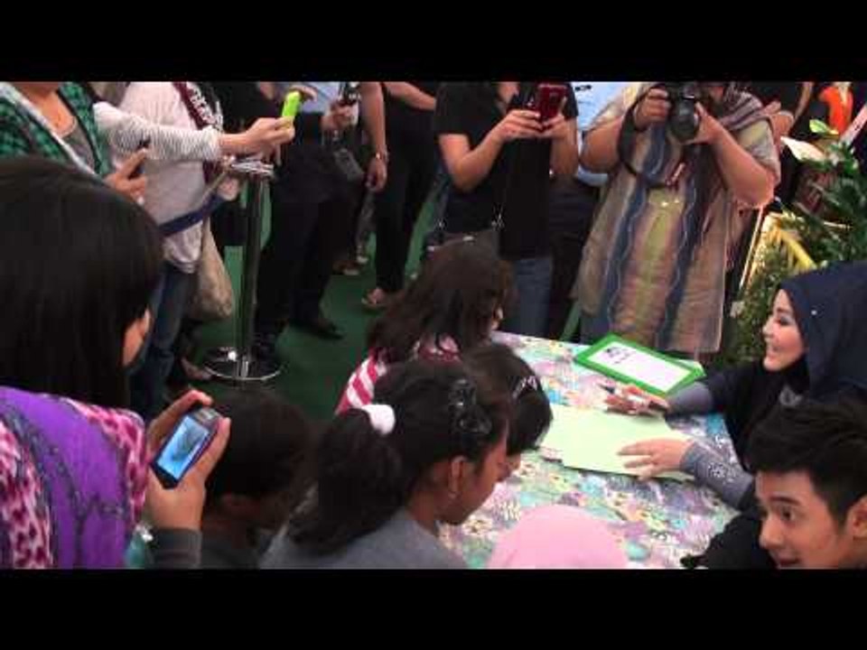 Ramlah Ram & Dafi ( Scene 1) @ Plaza Wassalam Shah Alam, Karnival Aidilfitri 2012