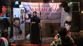 Cinta Gila (Live) - Ramlah Ram @ Majlis Ulang Tahun RR 2011-Pra Dengar