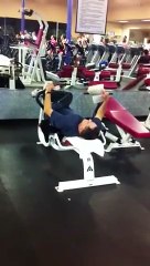 Epic workout fail! Funny Guy Reacts to Dude in Gym