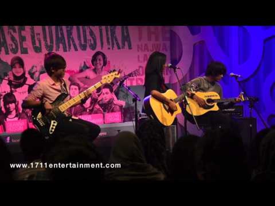 iamNEETA - Tuhan Tolong Aku @ GUAKUSTIKA SHOWCASE