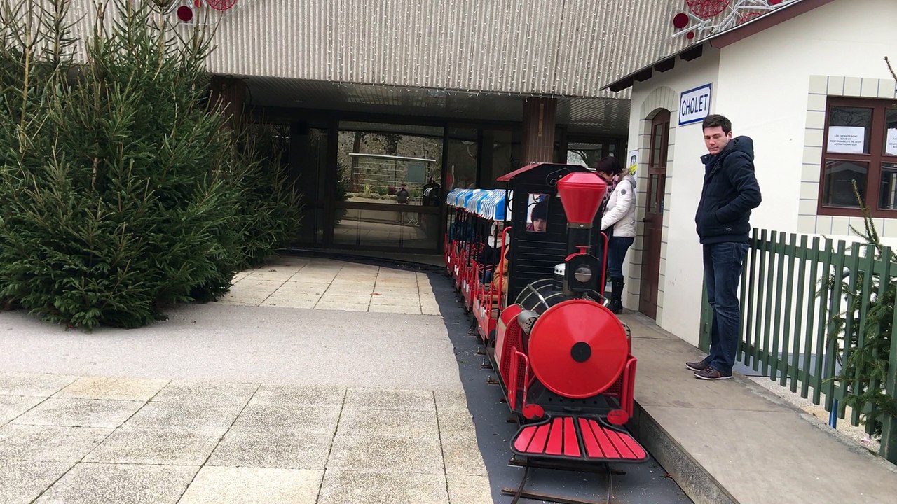 49300 cholet fête de Noël petits trains sous la merie 2016 De Dany49 ex