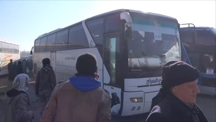 استئناف إجلاء المدنيين من أحياء حلب الشرقية