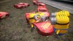 Les Minions & Flash McQueen Disney Cars 2 | Dessin animé en Francais pour enfant