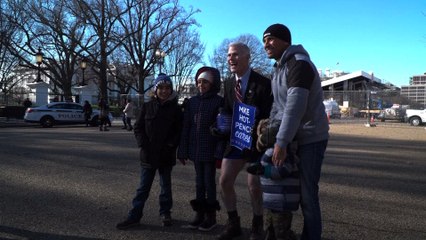 USA: "Mike Hot-Pence", un sosie à l'opposé du vice-président élu