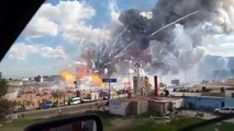 Une gigantesque explosion sur un marché de feux d'artifice au Mexique