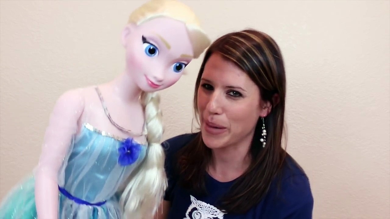 Frozen Elsa My Size Doll ATTACKS DisneyCarToys Disney Princess Toys Barbie and Cookie Monster