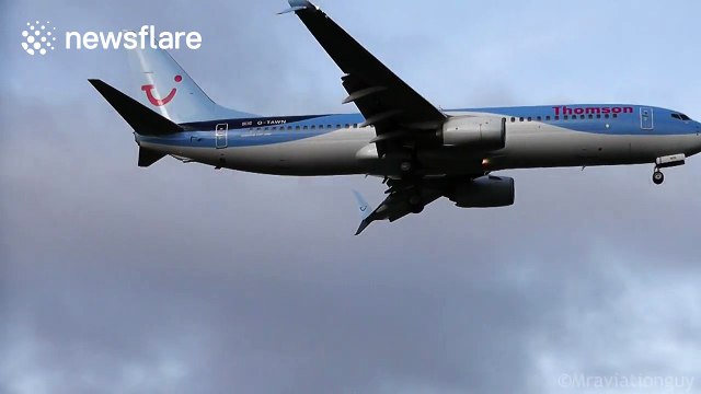 Skillful pilot lands aircraft at Gatwick Airport in strong crosswinds