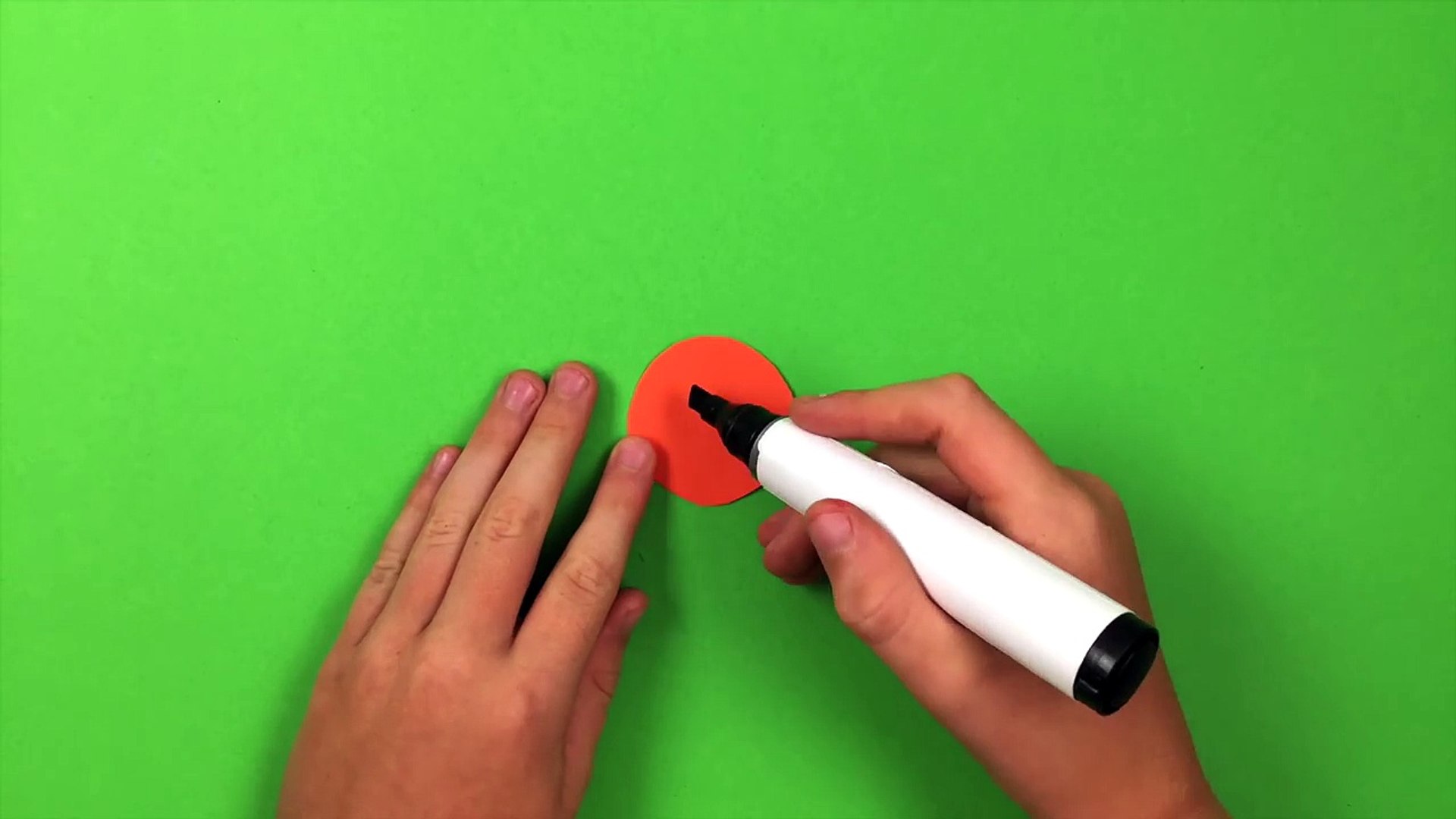 Caterpillar - simple preschool arts and crafts for kids