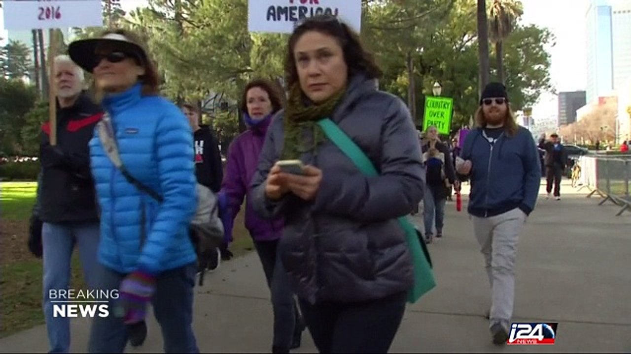 Donald Trump wins electoral college vote