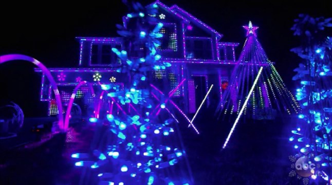 The Great Christmas Light Fight S04E04 - Kasper-Cook Family Trista Lights