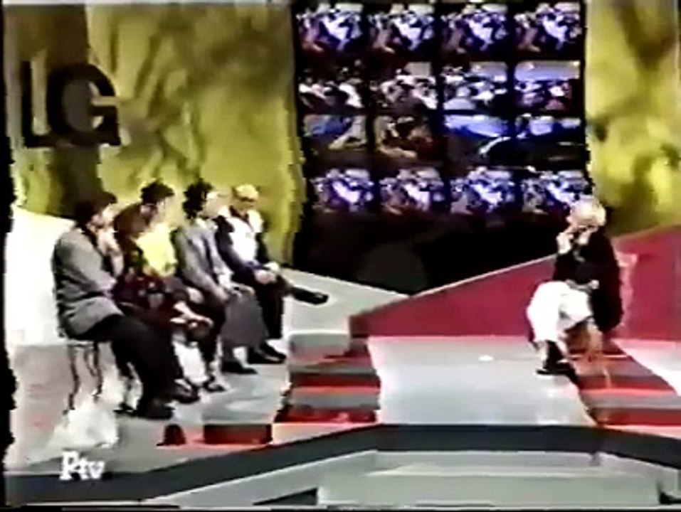 Show Moin Akhtar & Anwar Maqsood funny talk on old PTV clip