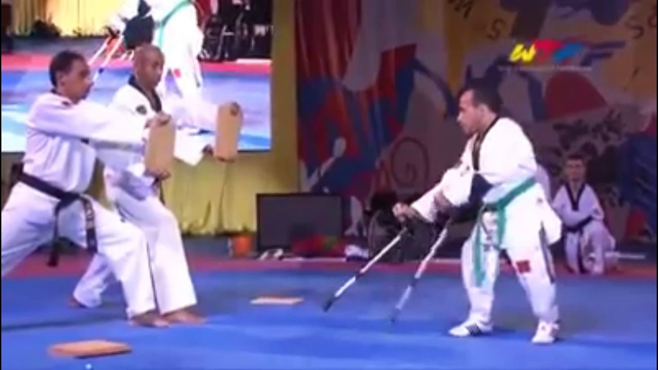 1.1.16  Menschen mit Behinderung machen Kampfsport