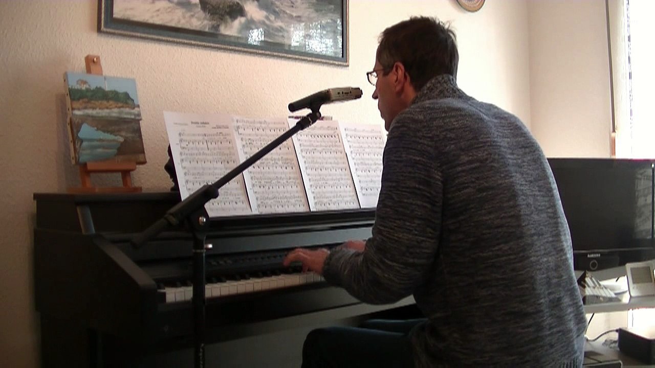 Julien Clerc-Double enfance(reprise piano-voix)