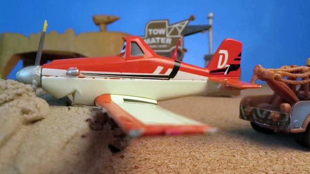 Disney Cars meet Planes - Movie 4 Dusty Crashes into sand!! Cars Toys Movies