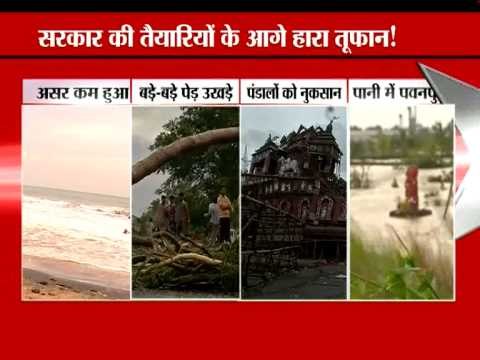 Phailin's intensity weakens, leaves trail of destruction but major disaster averted