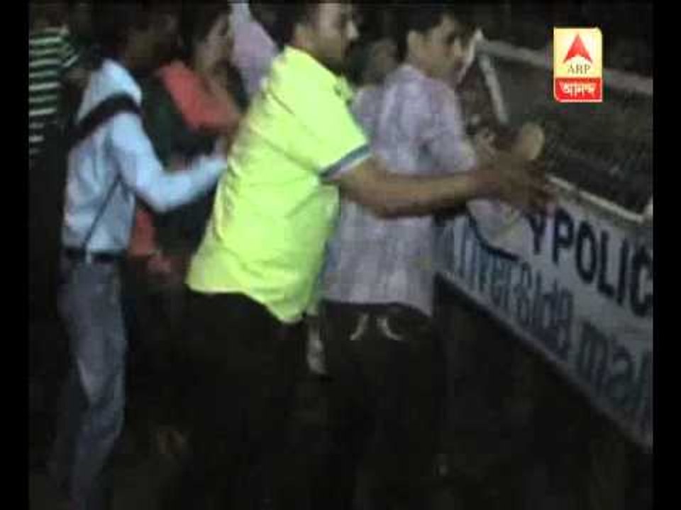 DYFI-SFI gheraoed Golabari police station to protest Arup Bhandaris death