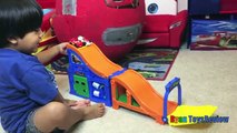 100  cars toys GIANT EGG SURPRISE OPENING Disney Pixar Lightning McQueen kids video Ryan ToysReview