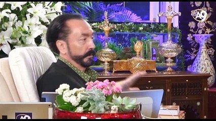 Während Adnan Oktar in der Putsch-Nacht den Staat unterstütze, wurde die TV-Übertragung unterbrochen.
