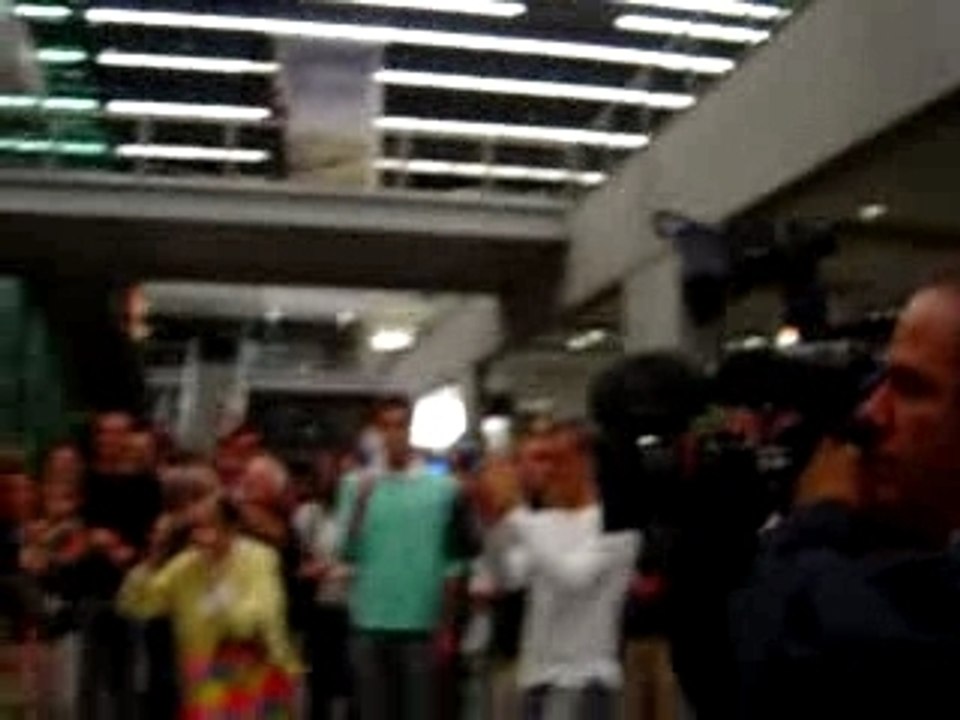 MOV03882