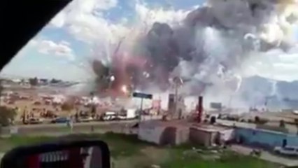 Blast at Mexico fireworks market injures dozens