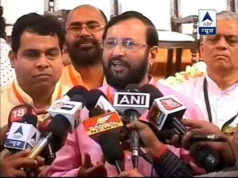 Maha irrigation scam: BJP firefights, 'Gadkari has no business deals with Pawar'