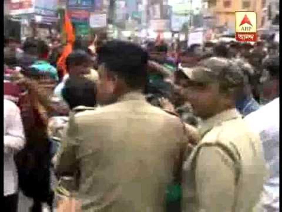 College girl rape and murder: police-protestors clash at Barasat