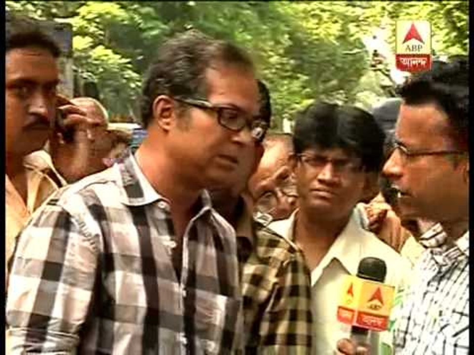 Theater personality  chandan sen participates rally to protest violence against women