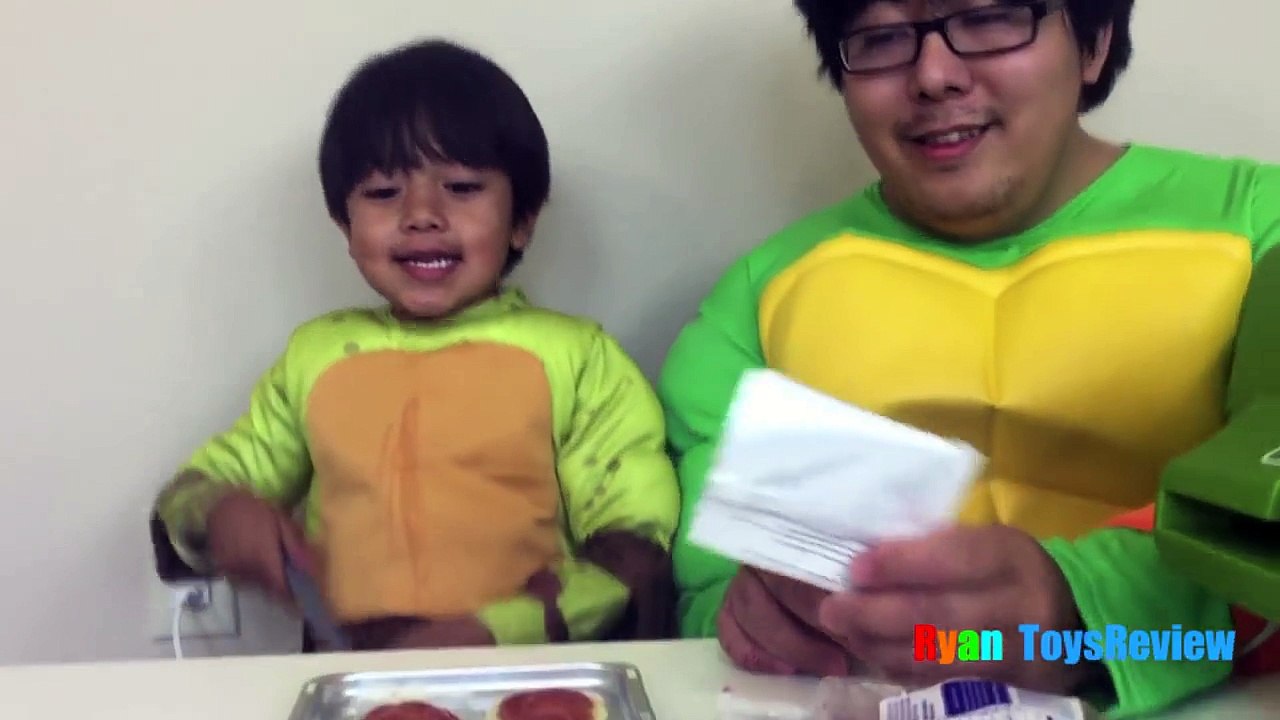 Teenage Mutant Ninja Turtles Pizza Oven Toys part 3