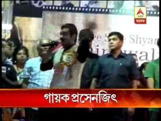 Actor Prasenjit singing a popular song at a kalipuja inauguration at barasat.