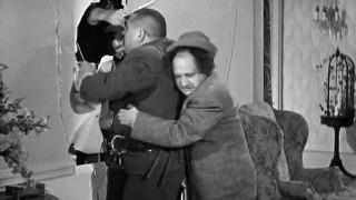 The Three Stooges - 067 - They Stooge To Conga (1943)