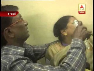 Howrah mayor, allegedly injured in bomb attack getting treated at a hospital.