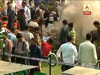 Suchitra Sen's last rite,Munmun Sen & her grand daughters are present there
