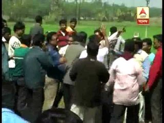 Former Minister Chakradhar Maikap  heckled by supporters of Lakshman Seth