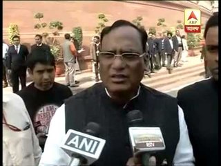 An MP alleges a TDP brandished knife during chaos over Telengana bill in Loksava