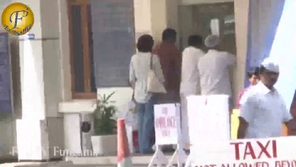 KAREENA KAPOOR BLESSED WITH BABY BOY MANY CELEBS VISIT HOSPITAL