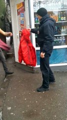 Гражданин Днепра кидается на машины чтобы поубивать участников АТО