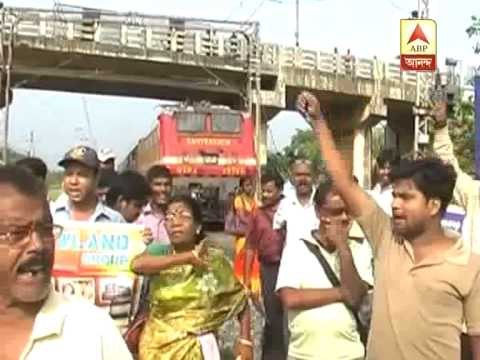 Chitfund duped depositors also blocked railway line at Howrah