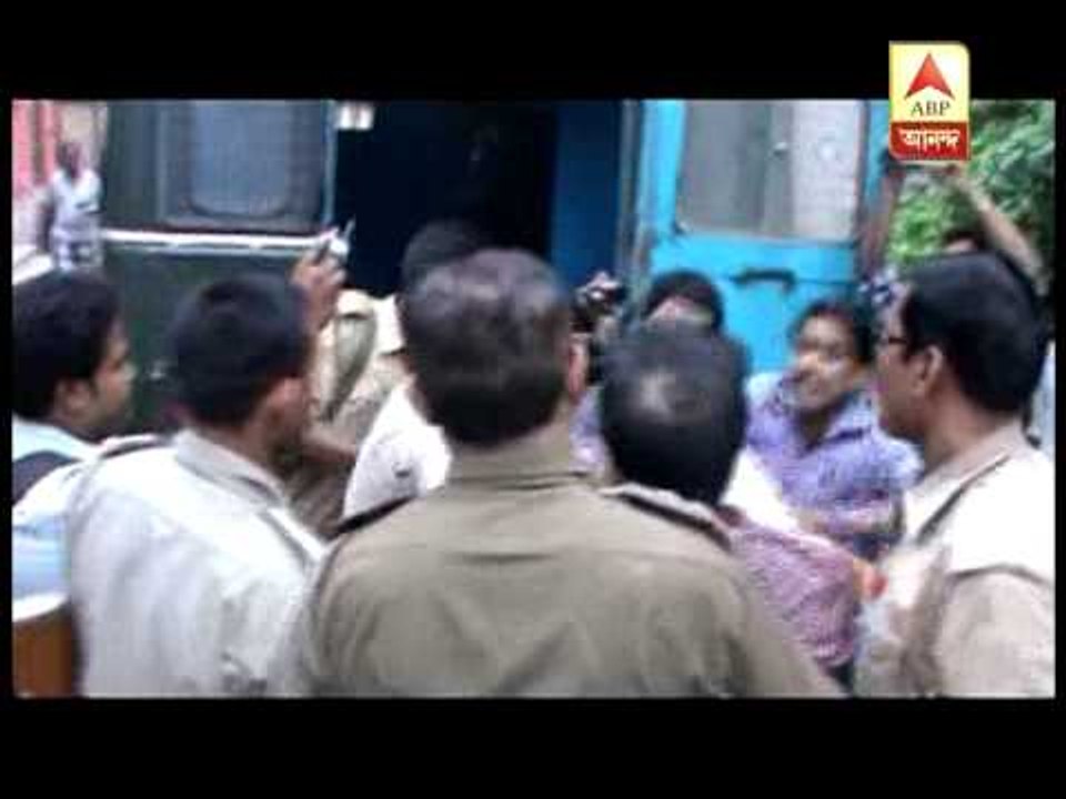 Suspended tmc mp Kunal Ghosh allegedly manhandled by police.