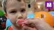 Торт Пицца у Макса и Кати Роллы Барбекю в гигантских шарах Ищем и пробуем желейные большие сладости Gummy candy канал