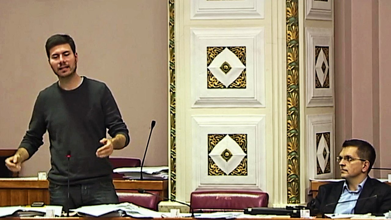 Pernar: "Što je više replika, to je više vremena!"