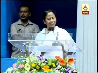 Mamata attacks media on saradha issue: says, crossing its limit