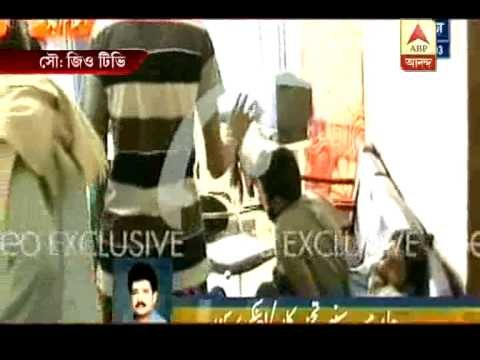 Protestors ransack pak secretariat,ptv office, clash with policemen.