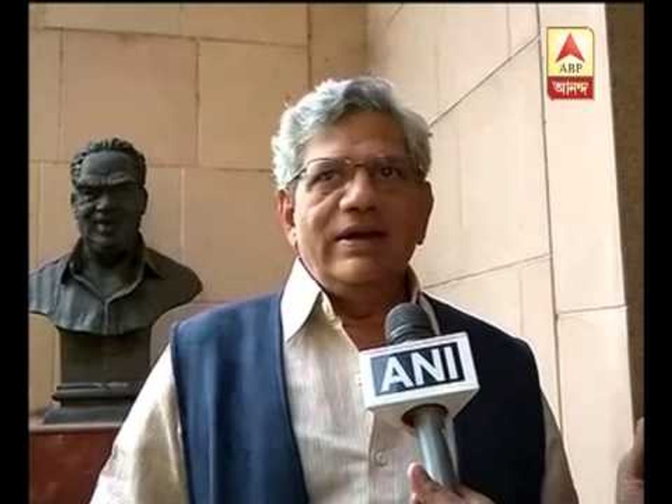 Sitaram Yechurry criticises Robert vadra