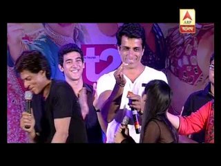 Shahrukh Khan in Kolkata for celebrating the success of his film Happy New Year