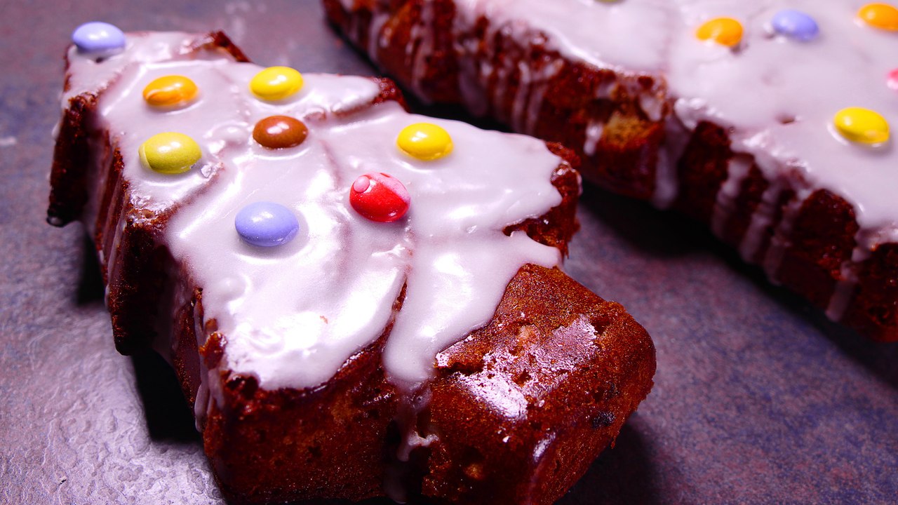 Bizcocho de Navidad esponjoso | Recetas de postres navideños