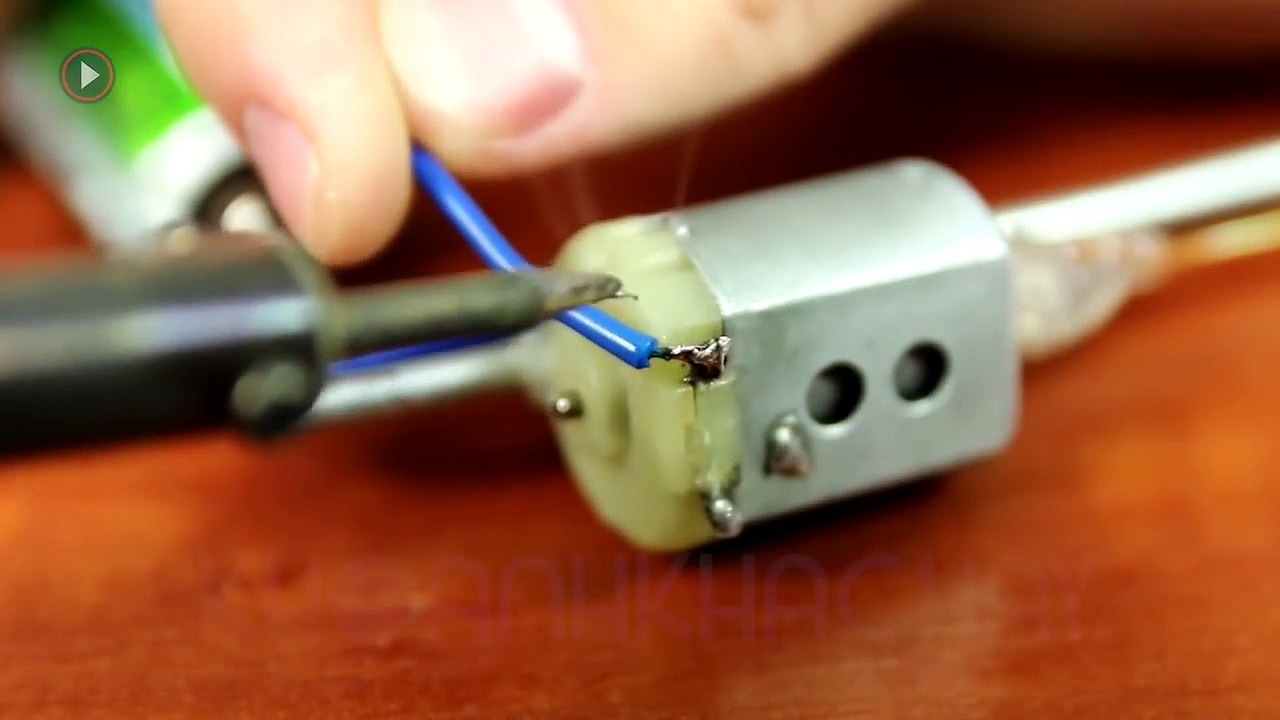 NHỮNG SÁNG TẠO HAY #30 - Bật lửa thần kỳ cho quân đội