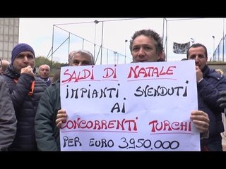 Acerra (NA) - Montefibre, terminano ammortizzatori sociali: è protesta (20.12.16)